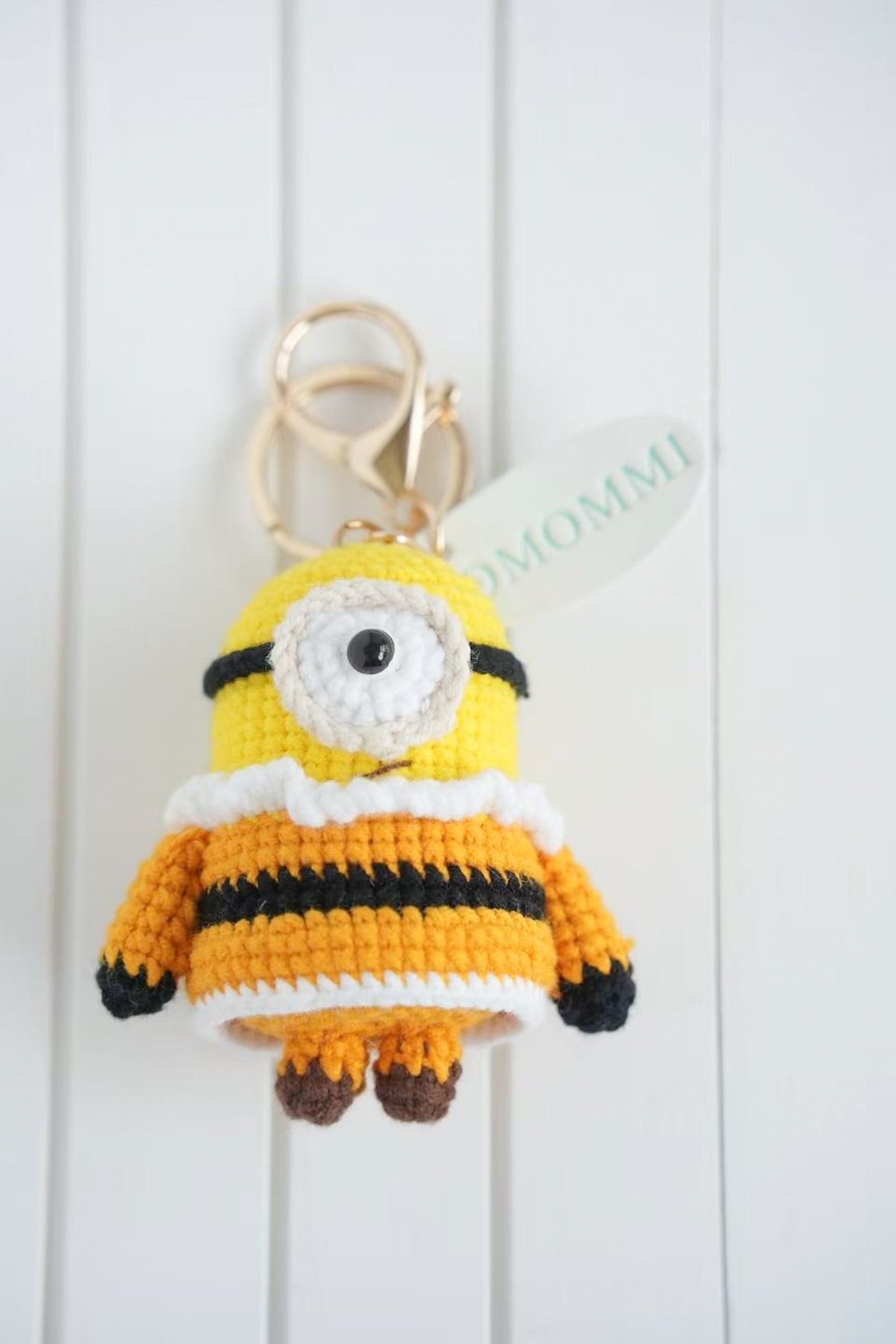 Handmade Crochet One-Eyed Character Keychain – Cute Yellow Bag Charm