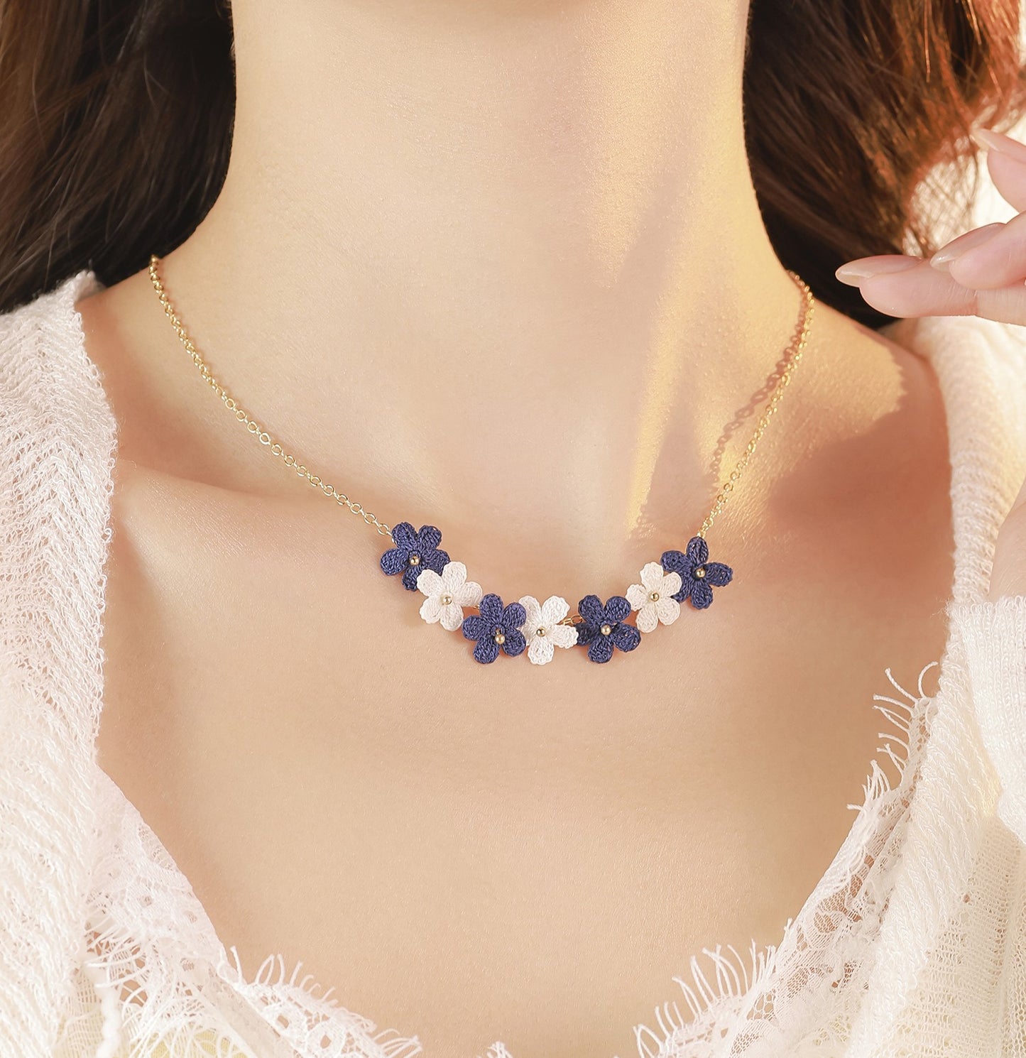 Little Flower necklace