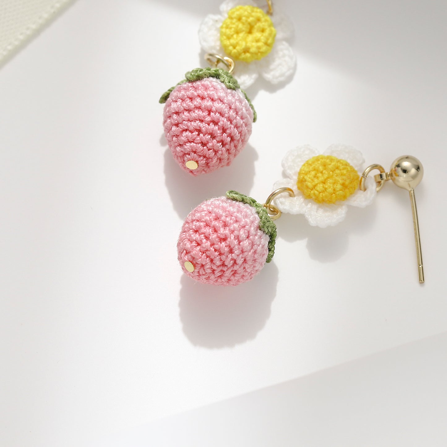 Strawberry Flower Eardrop