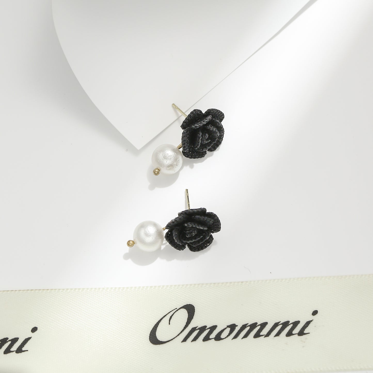 Shell Pearl Rose Earring